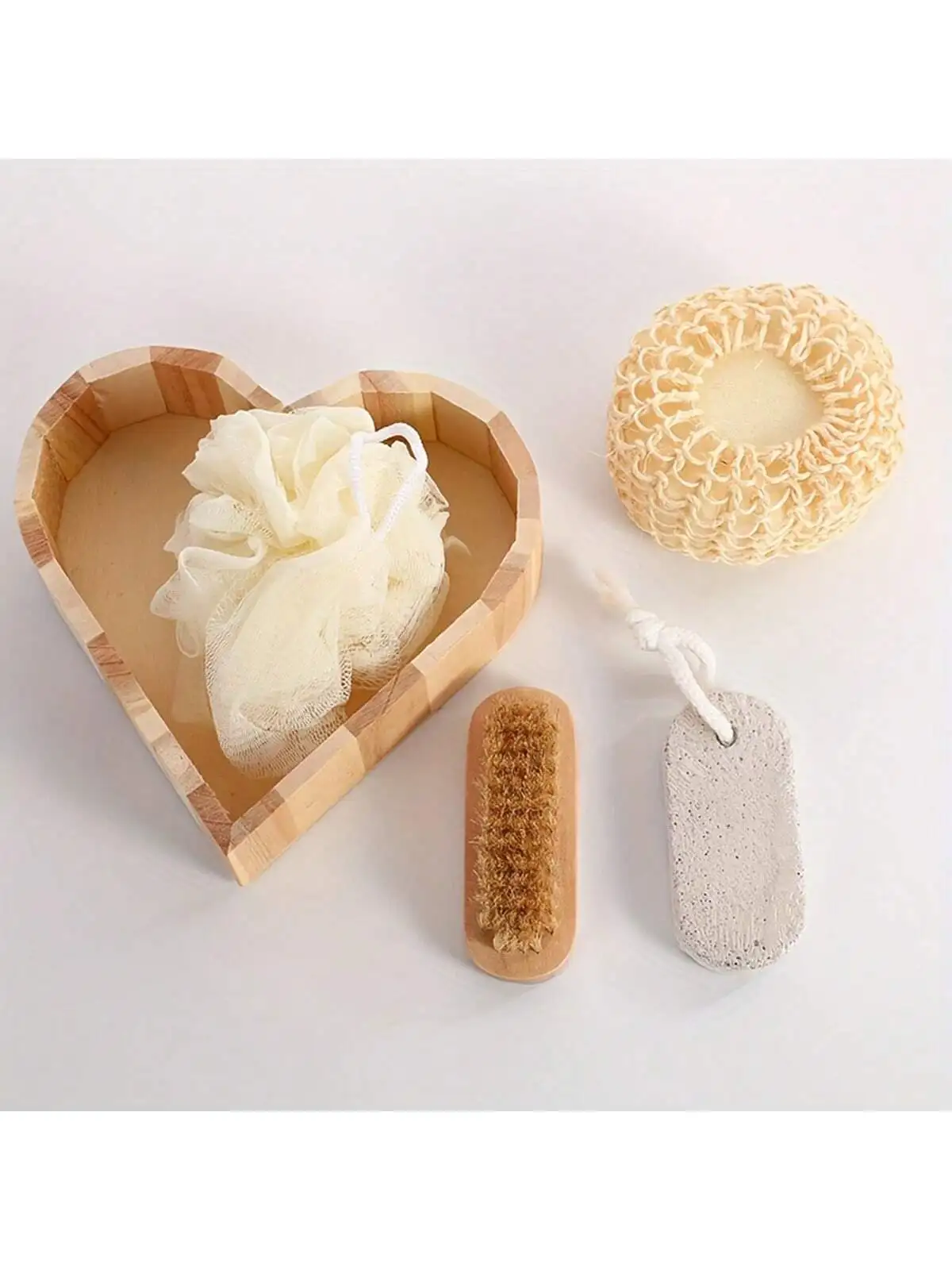 1pc Heart Shape Natural Environmental Friendly Wooden Bucket-packed Spa Set, Body Skin Cleaning Spa Bath Gifts Sets