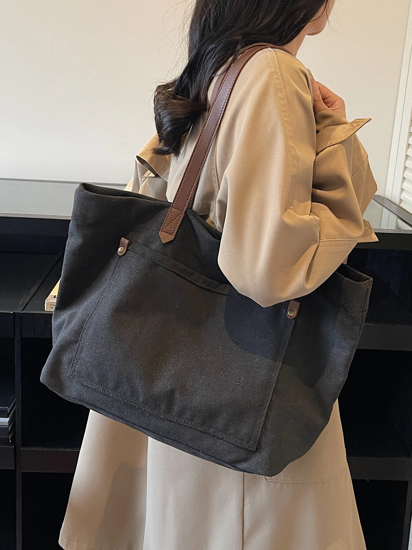 

Повседневная холщовая сумка-тоут, универсальная пригородная сумка, большая вместимость, простой дизайн, новинка 2025, сумка Sle, сумка на одно плечо для женщин