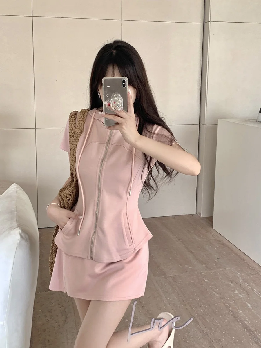 

plus Size Summer Women's Fashion Set Short Sleeve Hoodie Slim Fit Skirt Two Piece Suit Casual Style Zipper Closure