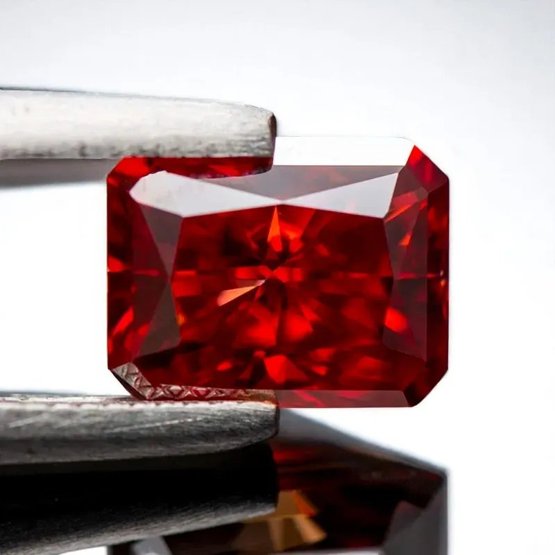 Granatfarbener Moissanit-Edelstein, strahlender Schliff, im Labor gezüchteter Diamant für Charms, Frau, DIY, fortschrittliche Schmuckherstellung mit Zertifikat