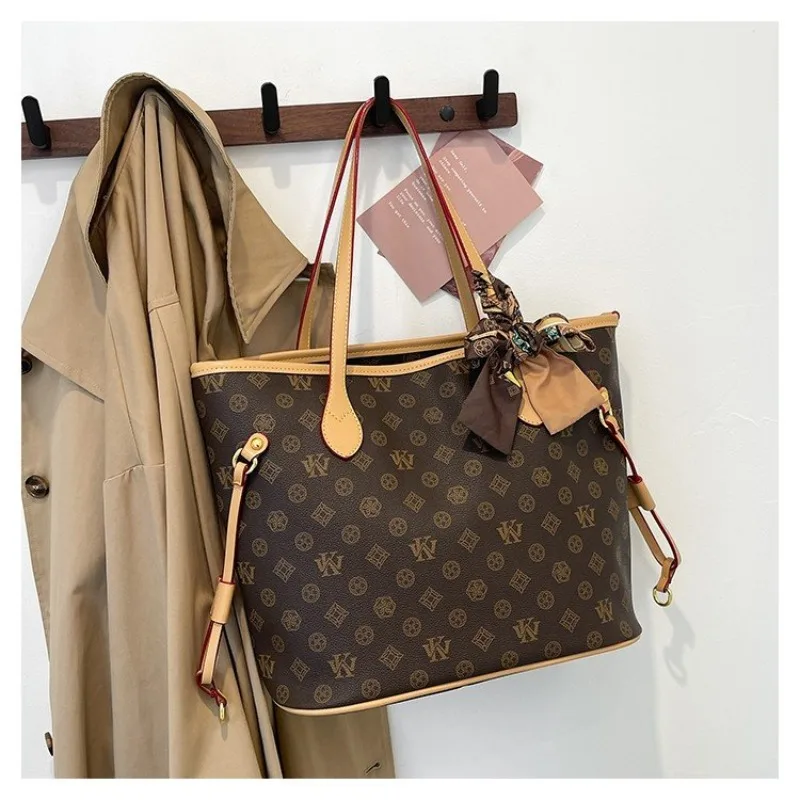 

Лидер продаж, сумка-тоут, милая сумка-подушка в кампусном стиле, портативная и легкая, идеально подходящая для повседневных студенческих прогулок