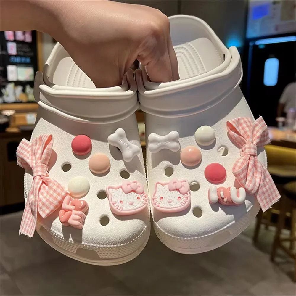 

MINISO Set Pink Cartoon Cat Shoes Accessories Fabric Bow DIY Wristband Buckle Women's Removable Wooden Clogs Sandal Buckle