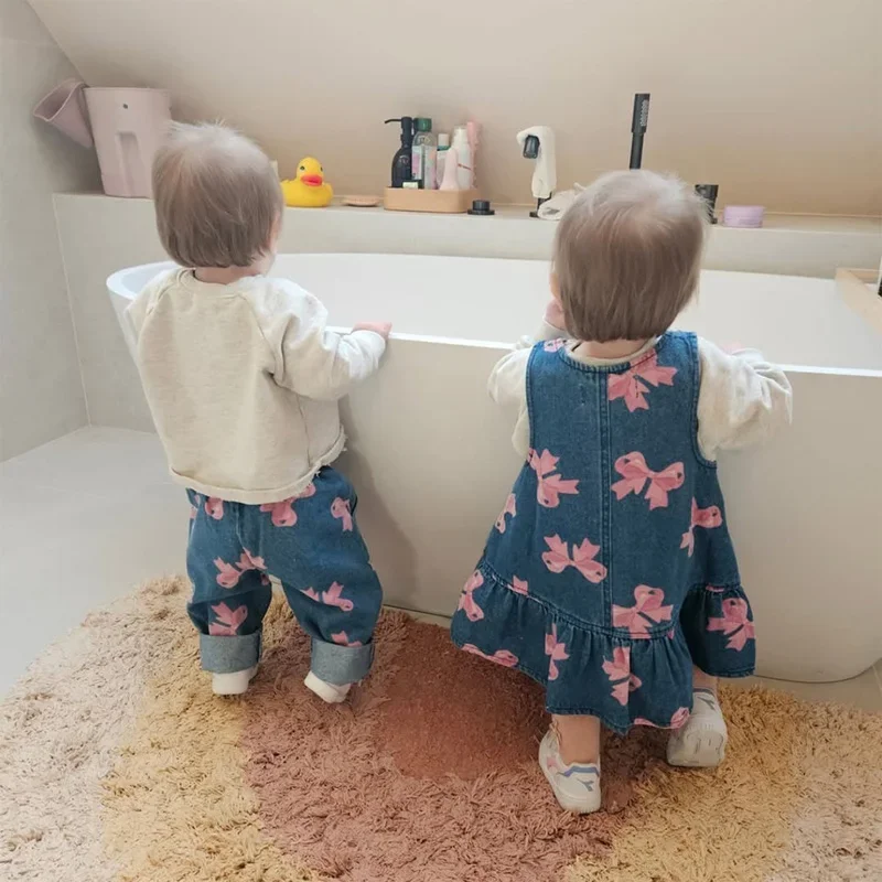 2025 جديد الدنيم الأطفال مجموعة KS لطيف القوس طباعة طفلة الدنيم فستان موضة الصبي الدنيم سترة بوتيك ملابس الأطفال