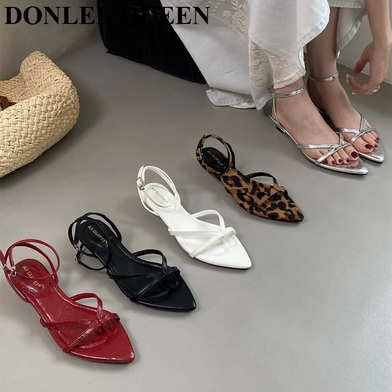

2026 New Fashion Brand Narrow Band Sandals Women Clip Toe Slides Ladies Shoes Ankle Strap Flat Heel Slipper Beach Sandalia Mujer