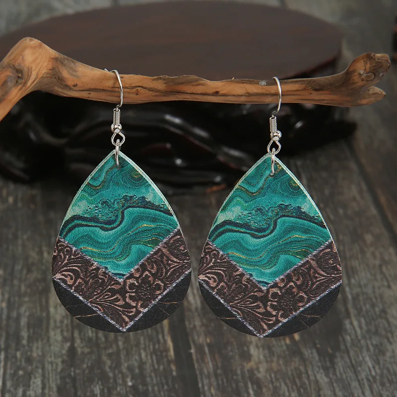 New Teardrop Shaped Vintage Totem Leather Charm Earrings for Moms Creative Double Sided Ocean Wave Women's Accessory