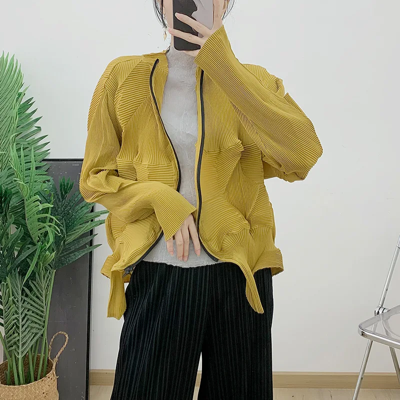 Fashion Miyake Pleated Coat Women Stand Collar Irregular Zipper Slim Solid Color Jackets High Street 2024 Autumn New