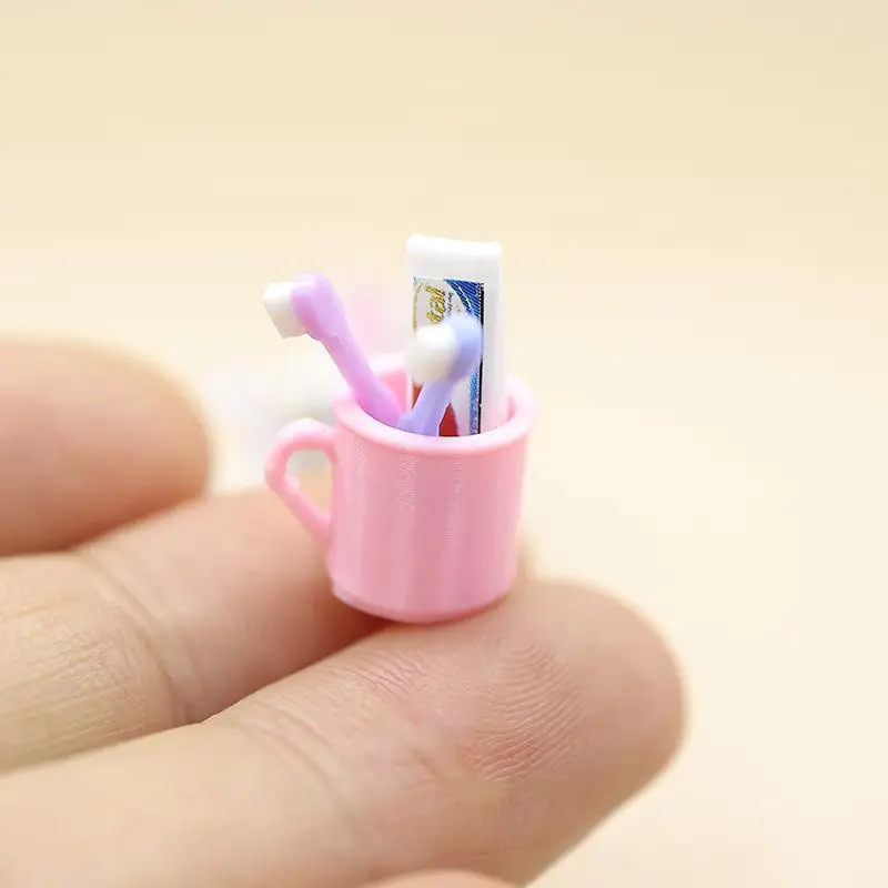 ⑧ 1 Set Doll House Furniture Accessories Toy 1/12 Dollhouse Miniature Mini Cup Toothpaste Toothbrush