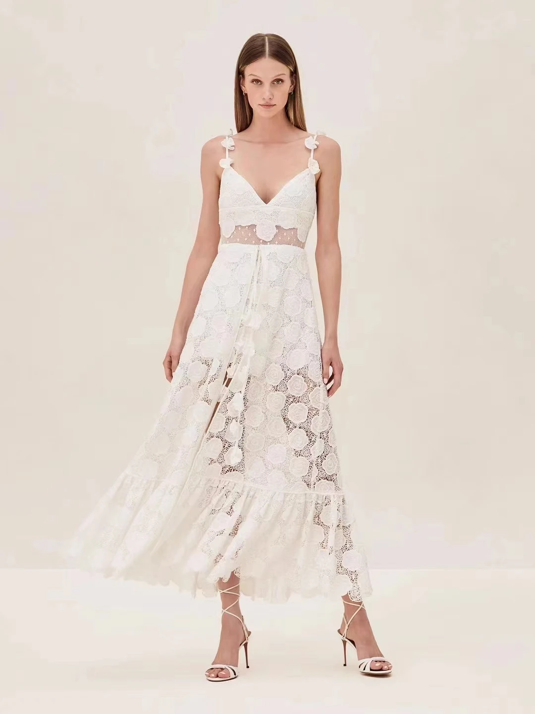 

The new V-neck belt hand-nailed flower one-piece dress with belt-up waist skirt hollow skirt