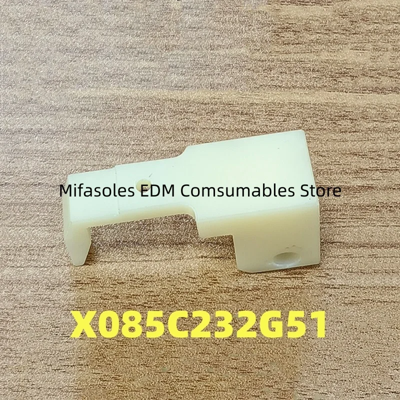 EDM MV Guide Bracket X085C232G51 Coil Sliding Vane For Mit - subishi MV series Wire Cutting Machine replacement parts