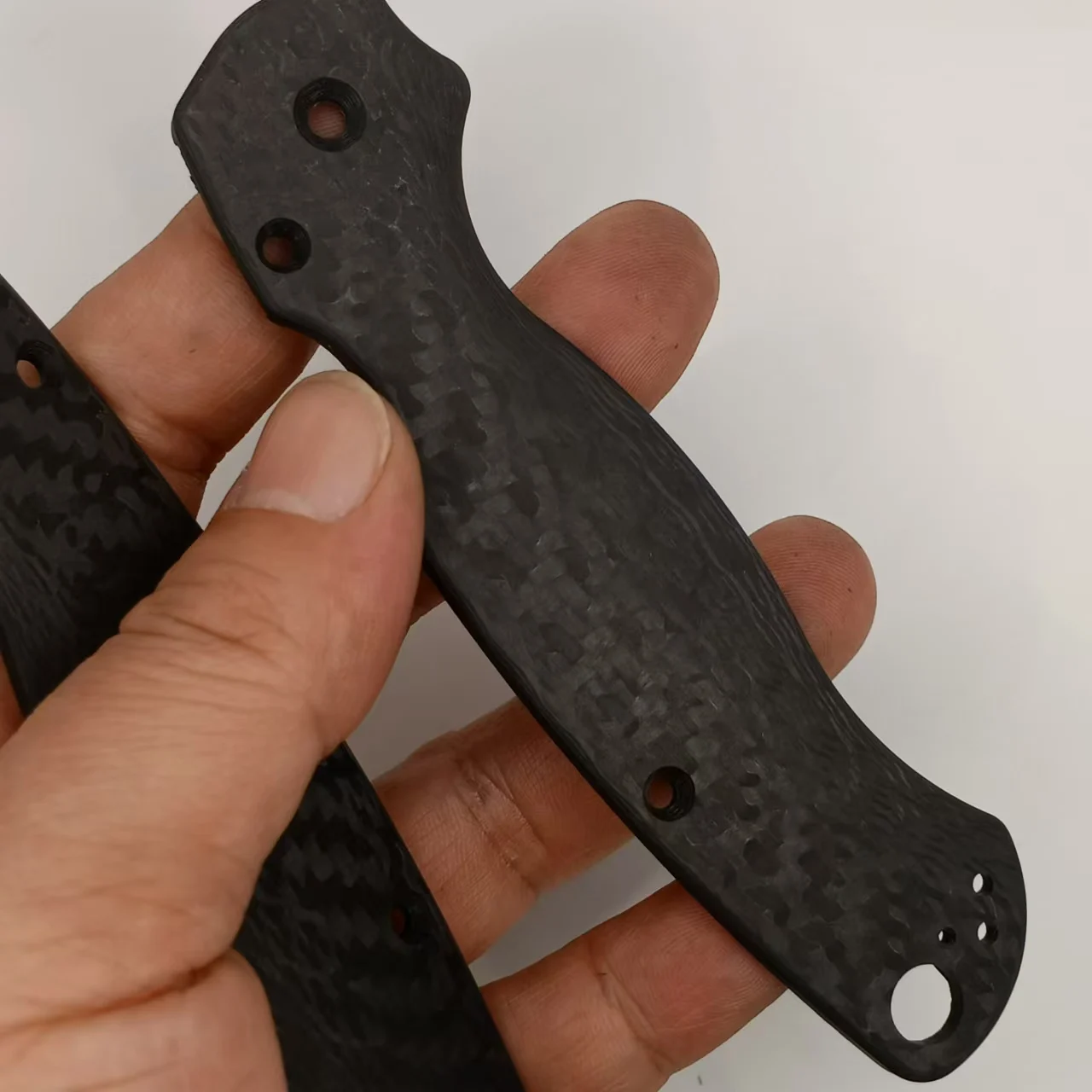 1 Pair 3k Carbon Fiber Grip Handle Scales for Spyderco Paramilitary 2 Para2 C81