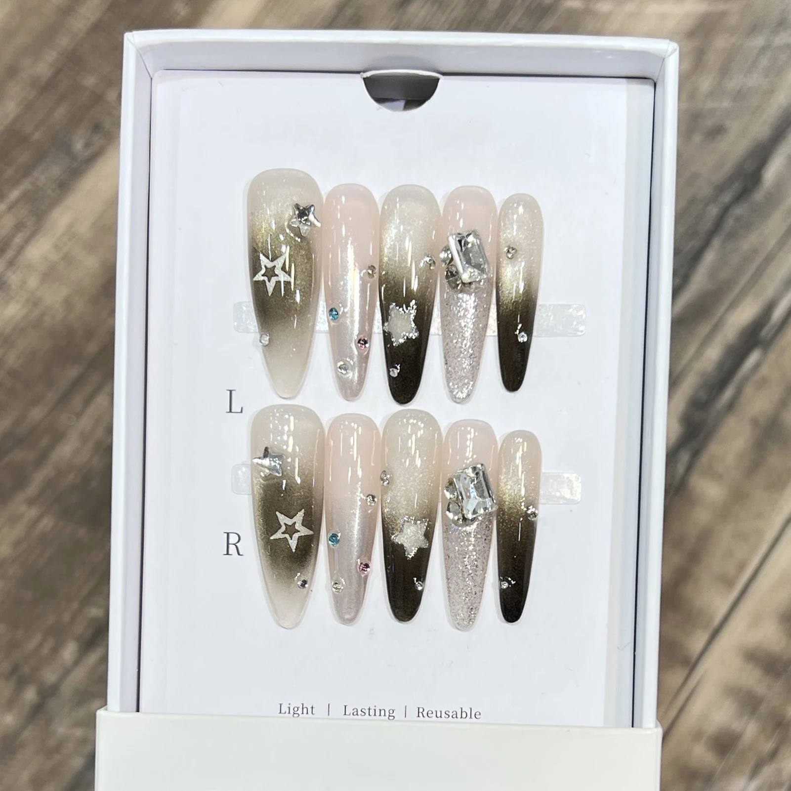 10 Stück handgefertigte Katzenaugen-Kunstnägel mit Stern-Designs zum Aufdrücken der Nägel, matte Glitzernägel für das tägliche Tragen auf Partys