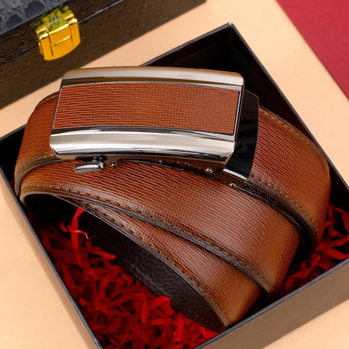 حزام جلد PU بسيط للأعمال للرجال، تصميم بإبزيم تلقائي، اختيار مثالي للهدايا لجميع المناسبات، إكسسوار متين وأنيق