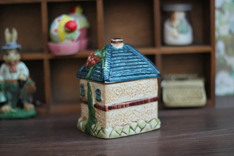 Cute ceramic house spice jar toothpick bucket/dental floss box candy jar biscuit jar sugar jar jewelry box