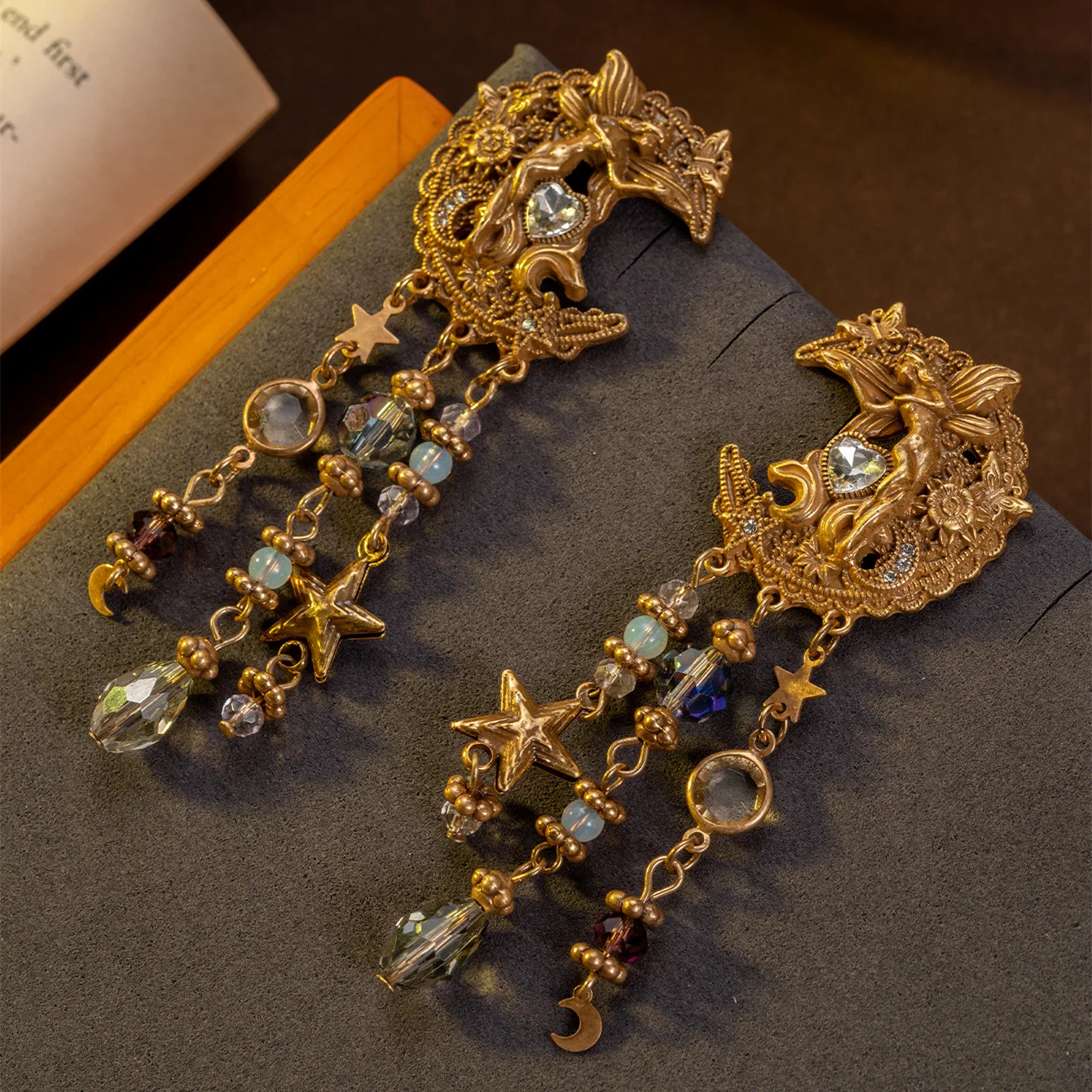 Copper Alloy Vintage Earrings Heart Star Moon Goddess Portrait Multi-element Drop Earrings Women Daily Wear Jewelry