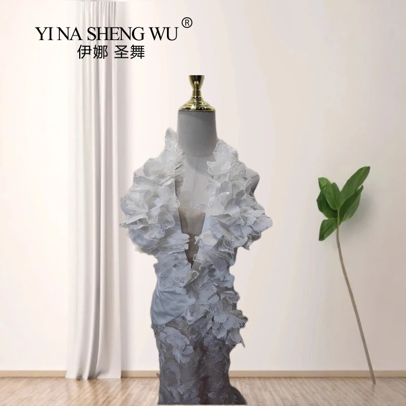 New Arrival White Three-Dimensional Embroidered Flower Sexy Low-Cut Halter Fake Two-Piece Dress Haute Couture Evening Wedding view 4