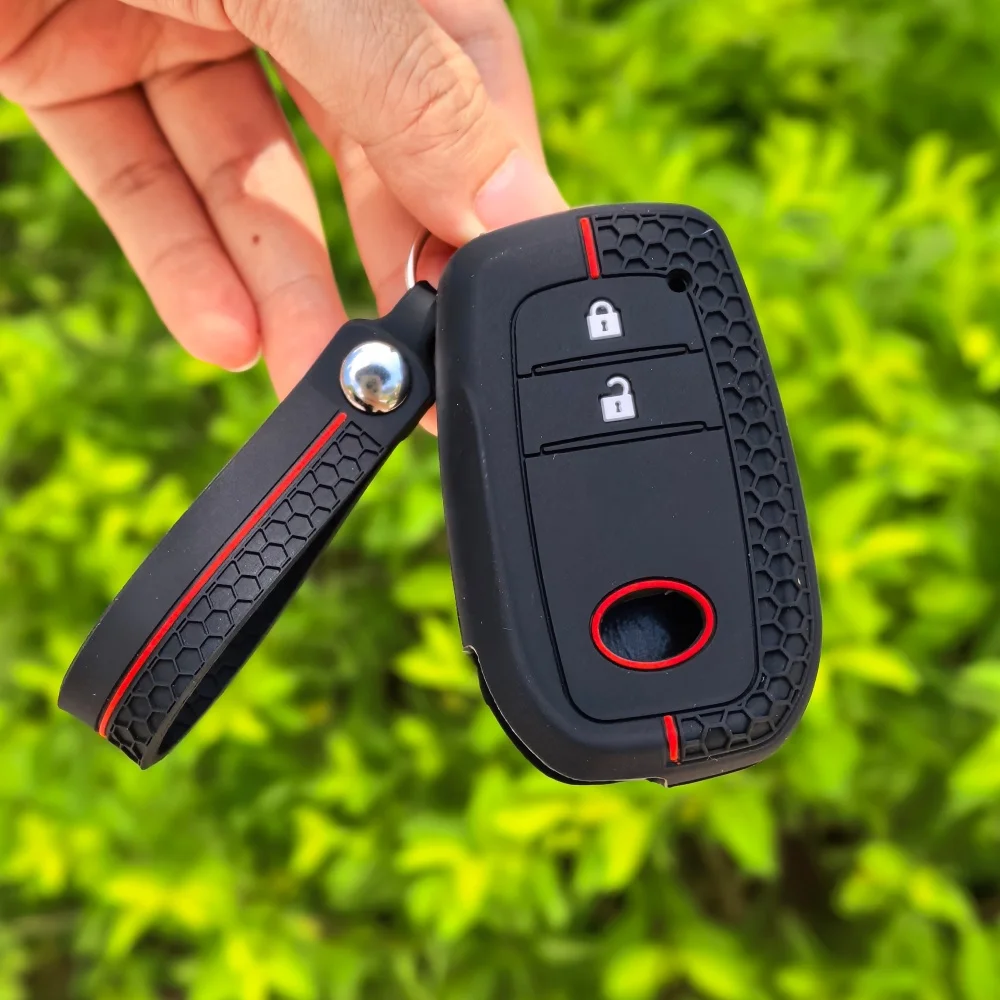 Silicone Keychain Car Key Cover For Toyota Hilux 2024 Yaris Corolla Rav4 2021 CHR Revo Auris Innova Highlander Venza Fortune