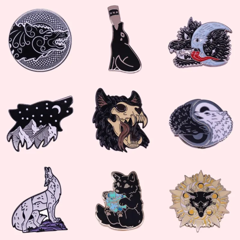 

Wolf Enamel Pins Custom Tai Chi Moon Punk Animal Brooches Luxury Copper Lapel Badges Wild Jewelry Gifts