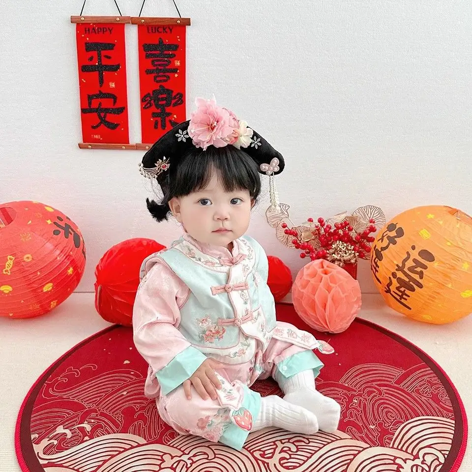 Baby girl spring and autumn one-year-old clothes baby full moon 100 days Chinese style onesie newborn Romper climbing clothes