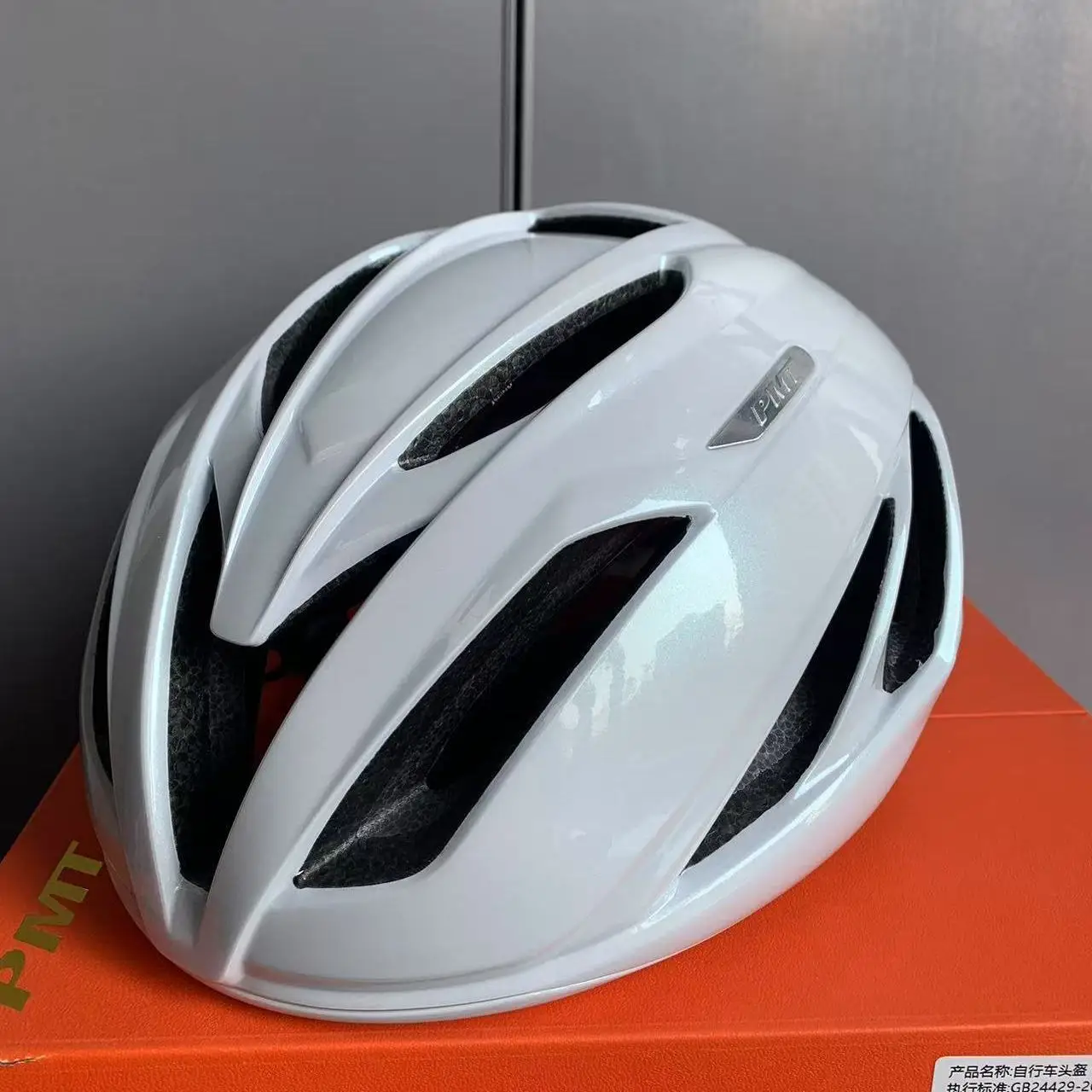

Bicycle helmet COFFEE5.0 men's and women's integrated road bike mountain helmet silver fiber lining