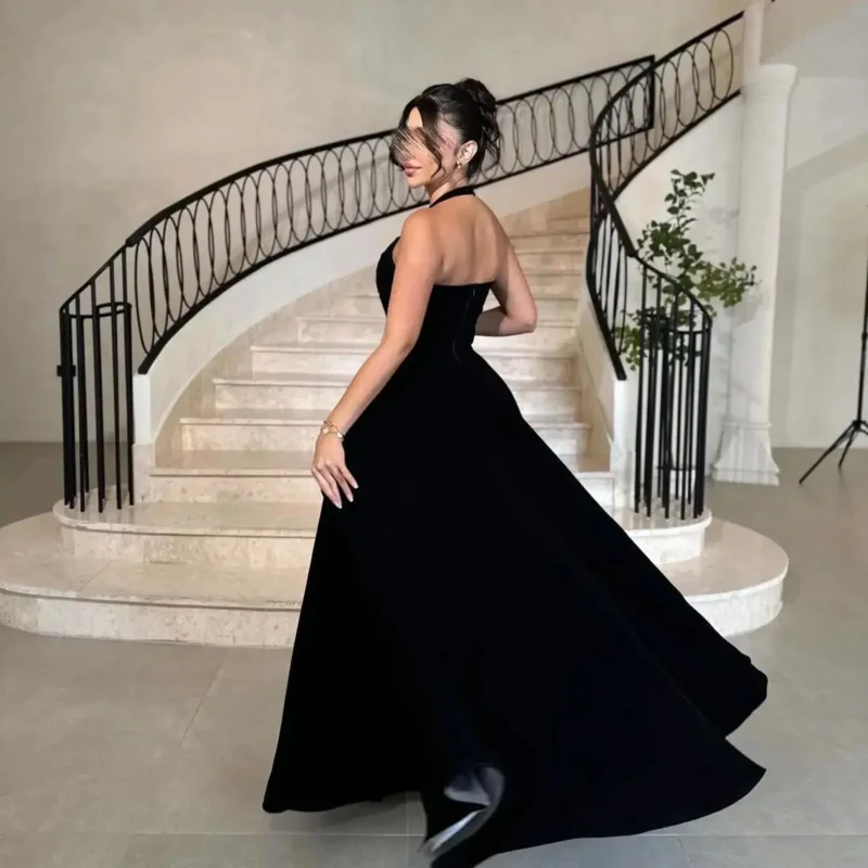 Indie Sexy Backless Black Prom Gown Women Halter Neck Party Evening Dress Beaded Floor Length Customized Formal Occasion Dresses