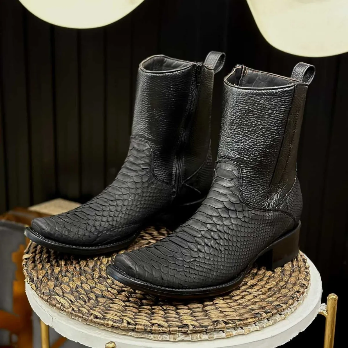 2025 Pointed Toe Boots Fashion Slip-on Men's Shoes Luxury Party Shoes Crocodile Square Toe Snake Pattern Mid-cowboy Western Boot