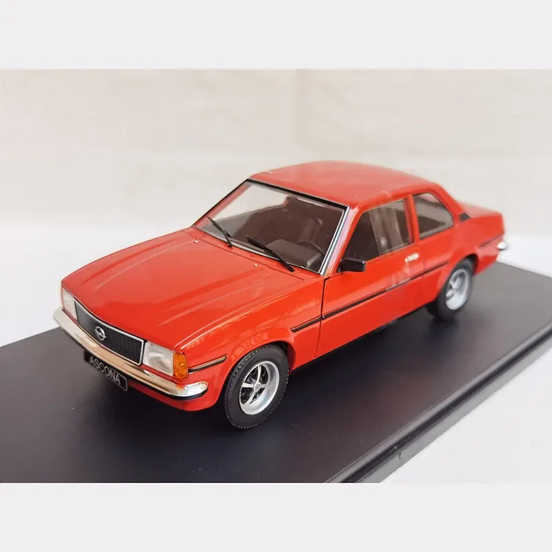 Diecast Alloy 1:24 L OPEL ASCONA B Simulation Car Model Adult Collection Static Display Boy Toy Ornament