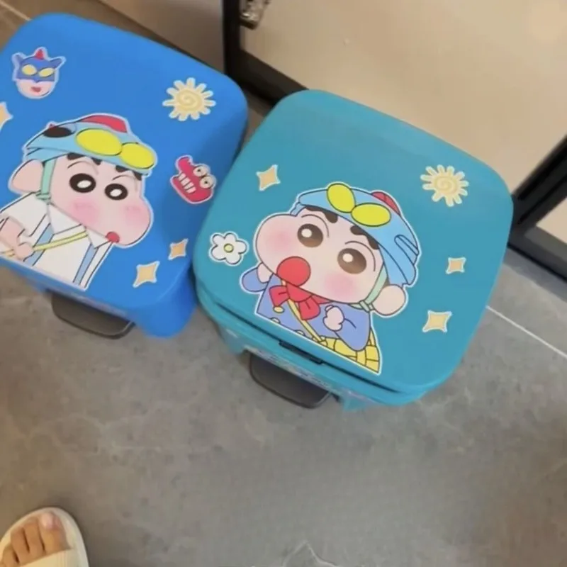 크레용 신짱 쓰레기통 창의적이고 고급스러운 만화 프린팅 두꺼운 내구성 침실 발 보관함 뚜껑 포함
