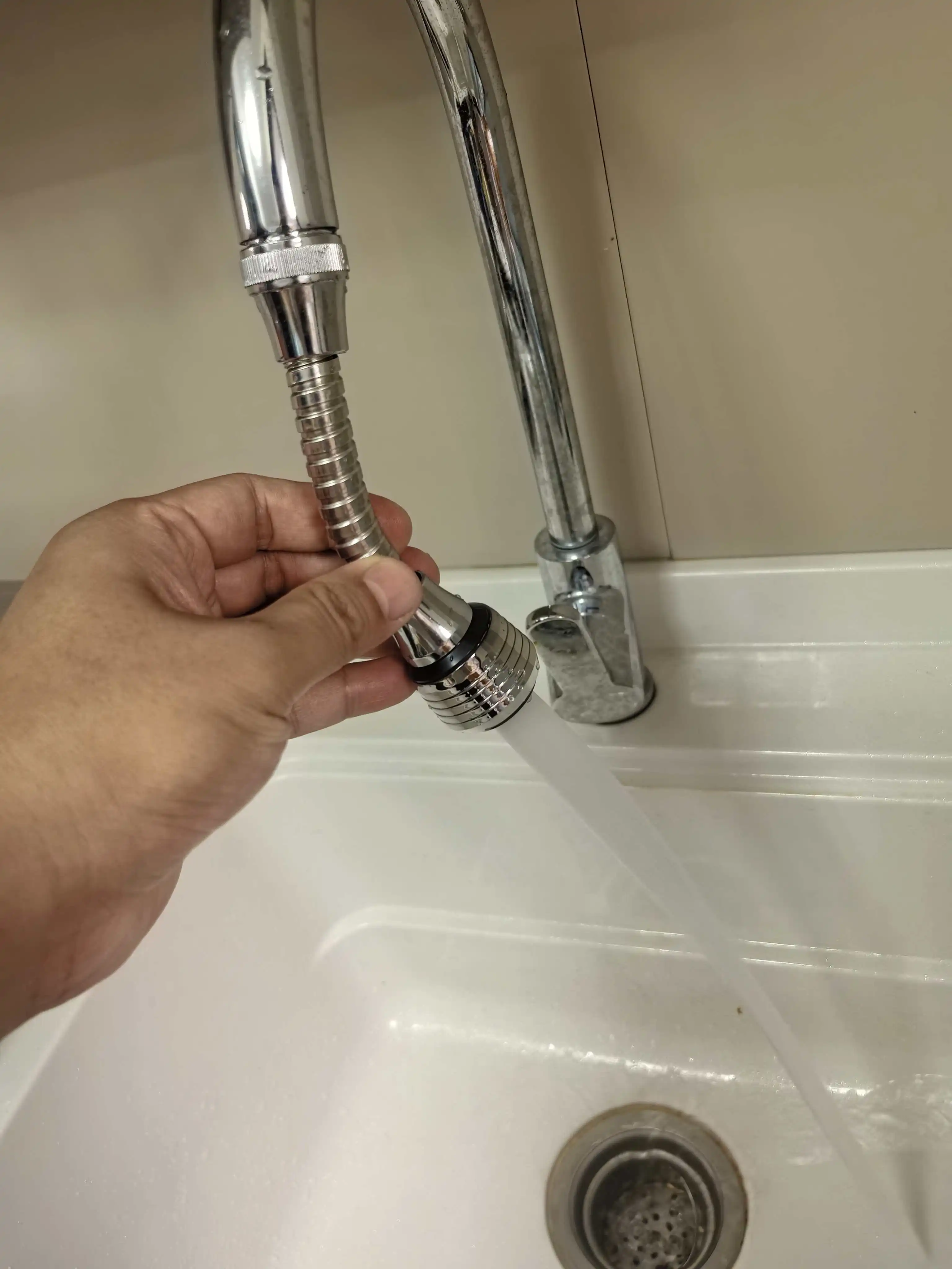 

Kitchen Sink Filter Extended Aerator Faucet Splash-Proof Rotatable Sprayer Water-Saving Extended Universal Spray Nozzle