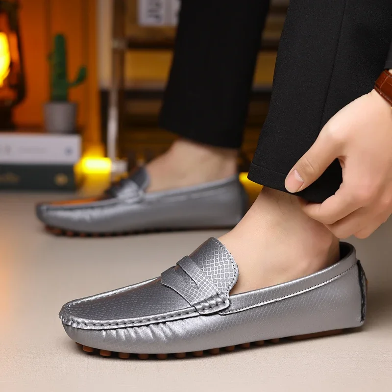 MAEDEF Fashion Men Leather Casual Shoes Soft Lightweight Breathable Slip-on Mens Driving Shoes Comfortable Loafers Moccasins