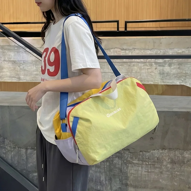 2026 New Dopamine Korean Outdoor Fitness Bag Dry and Wet Separation Crossbody Travel Luggage Hand Travel Bag Tote Bags for Women