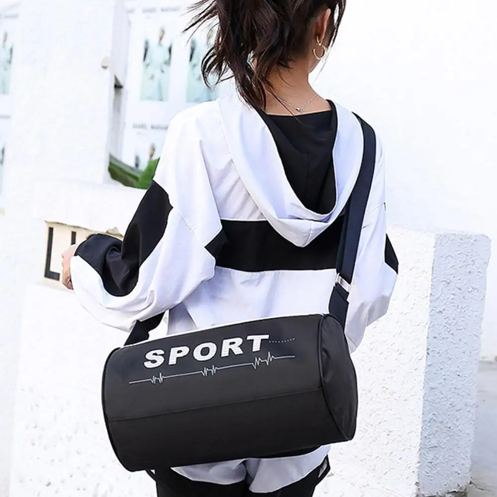 Large Capacity Sports Gym Bag Outdoor Crossbody Bag For Gym,/Yoga Studio Dry And Wet Handbag Portable Training Bag Unisex image 4