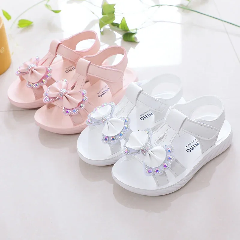 Girls Princess Shoes Open Toes T-strap Kids Beach Shoes Sweet Bows Shiny 2025 Summer Children Sandals Non-slip Soft Sole Trendy