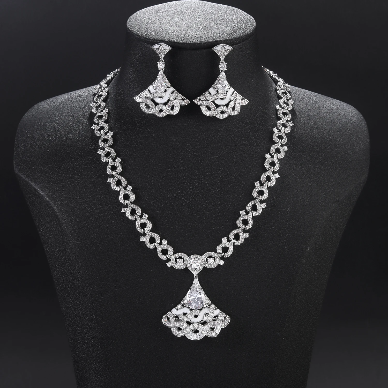 New Elegant Cubic Zirconia fan-shaped Pendant Design Necklace Earrings Set Lady Party Accessories Wholesale  CN11523A