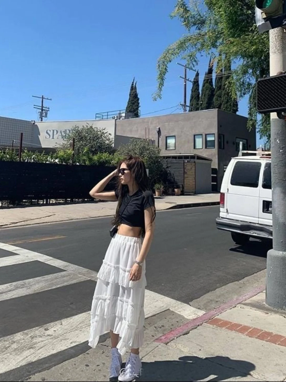 

Jennie Letter Embroidery round Ne T-irt with Asymmetrical Chiffon f Skirt Set Korean Sle Cotton Blend Casual Wear