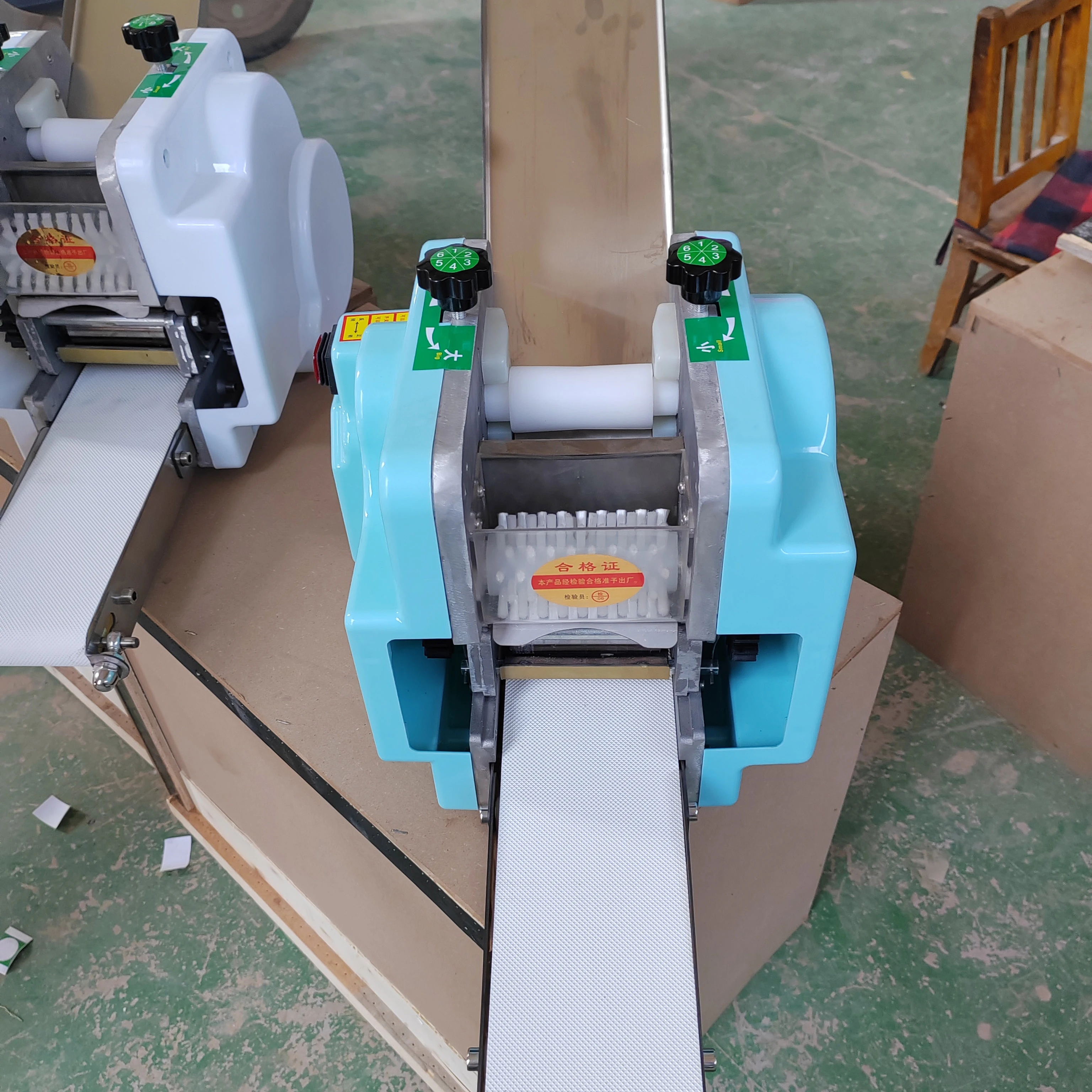 

Small Automatic Dumpling Wrapper Maker Unique Design for Samosa Momo Siomai Wonton