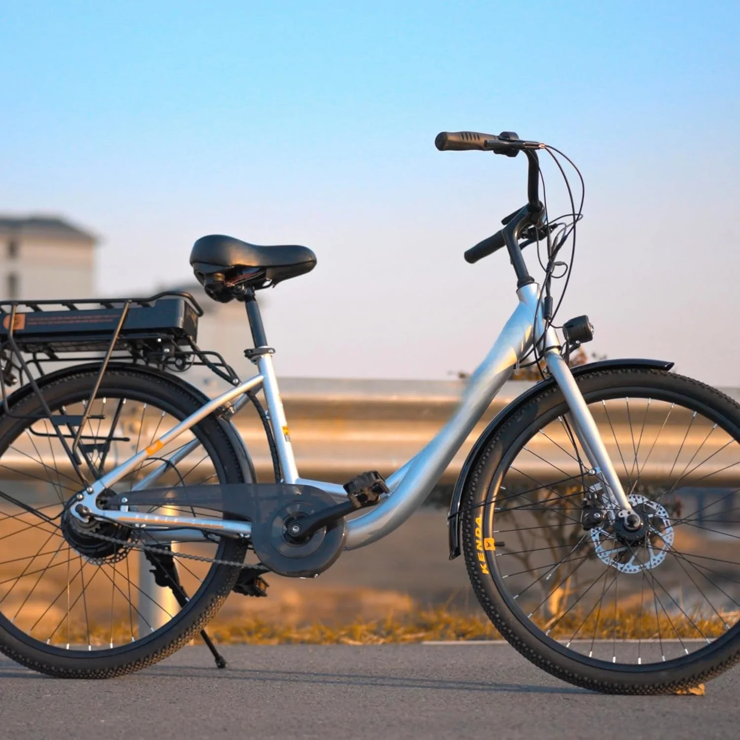 

26” 500W Men Women Ebike with Throttle, Removable Battery, LCD Display, 20 MPH Ebikes Commuter Cruiser