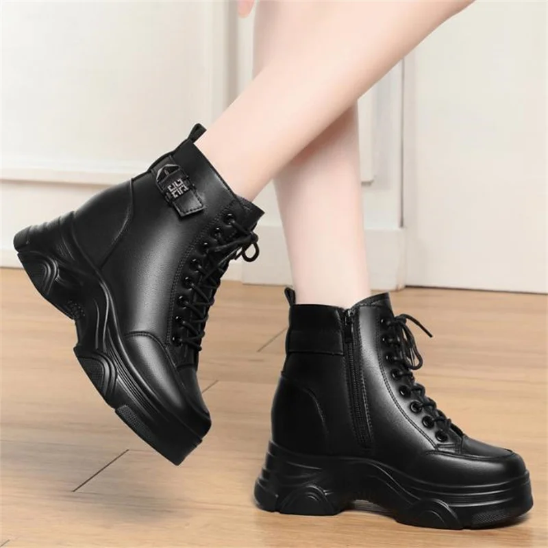 5.5cm novo outono mulheres botas de tornozelo saltos plataforma botas de couro macio branco botas de motocicleta mulher inverno grosso tênis bota 40