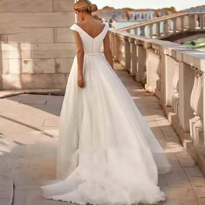 Customized Tulle Satin Formal Wedding Gowns Pleated V-Neck A Line Wedding Bridal Dresses Sweep Train Bride Party Dress 2026