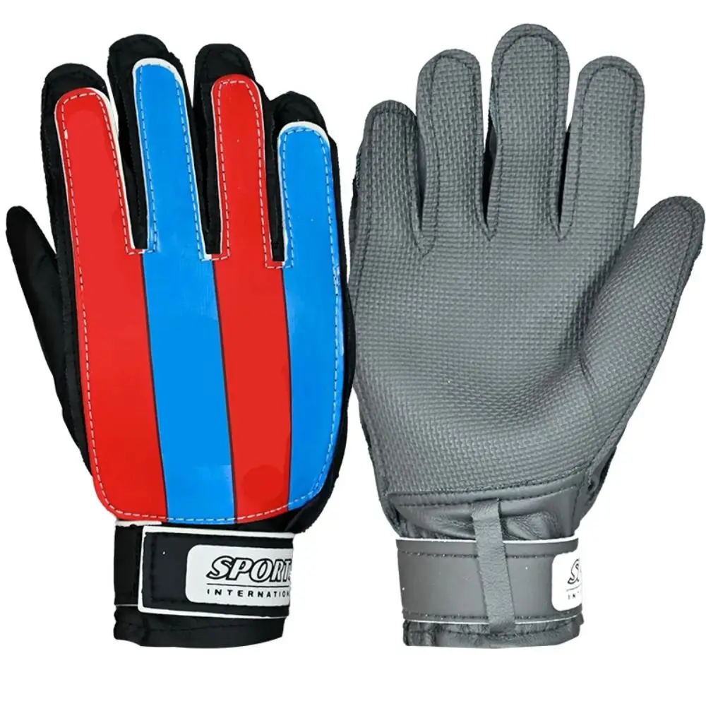 Thumbnail 4 - #17 Latest Soccer Gloves Offers