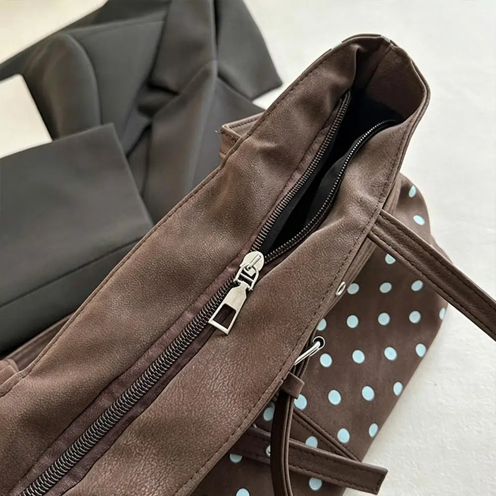 Lässige Schultertasche mit Polka-Dot-Muster, im koreanischen Stil, große Kapazität, ideal für den täglichen Gebrauch, Handtasche mit Schnallenriemen, Schultertasche für Damen. – Detail 19