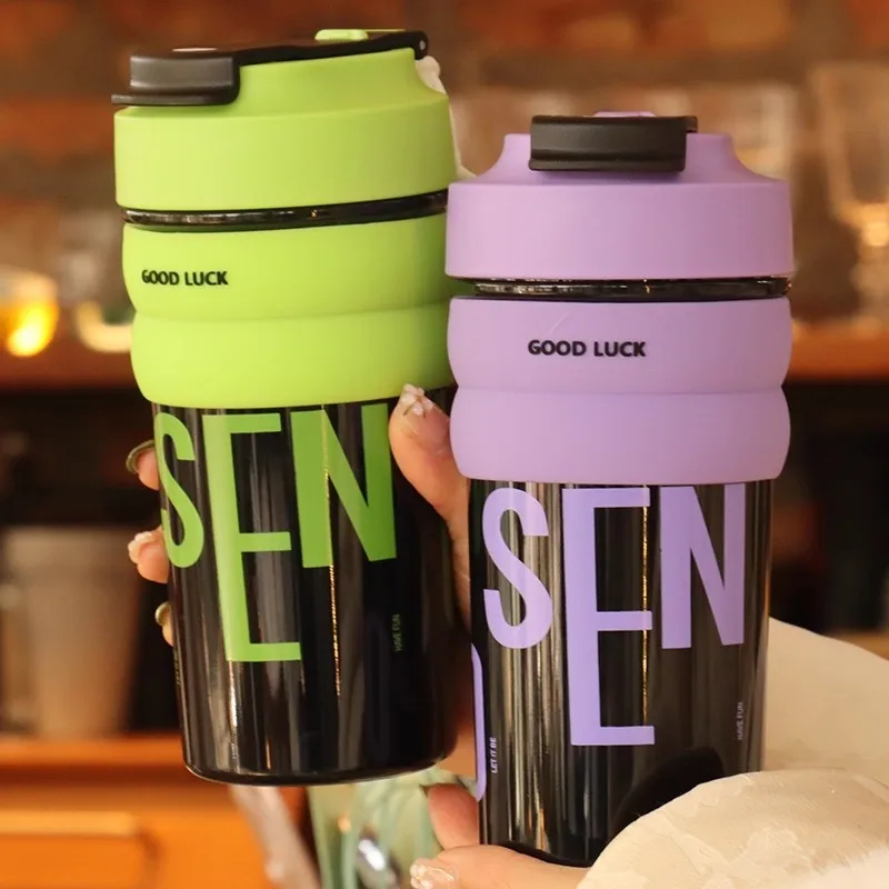 550 مللي زجاجة مياه رياضية بلاستيكية تريتان للفتيات سعة كبيرة أكواب قهوة مزدوجة للشرب محمولة للسيارة مضادة للسقوط كوب بقشة