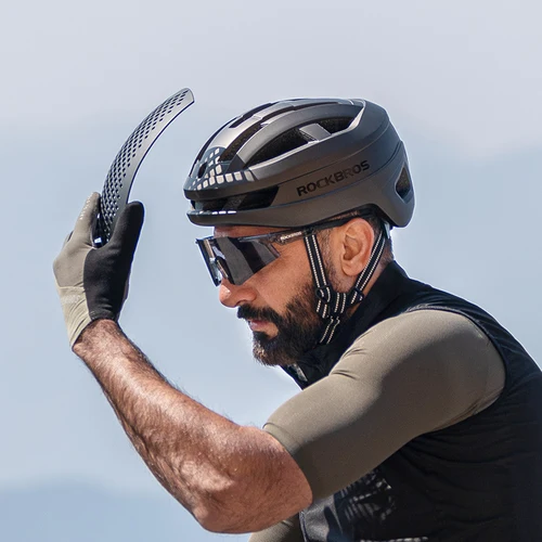 Imagen 2 del producto ROCKBROS-casco de ciclismo ligero con cubierta magnética, transpirable, moldeado integralmente, protección de seguridad, casco de bicicleta para hombre