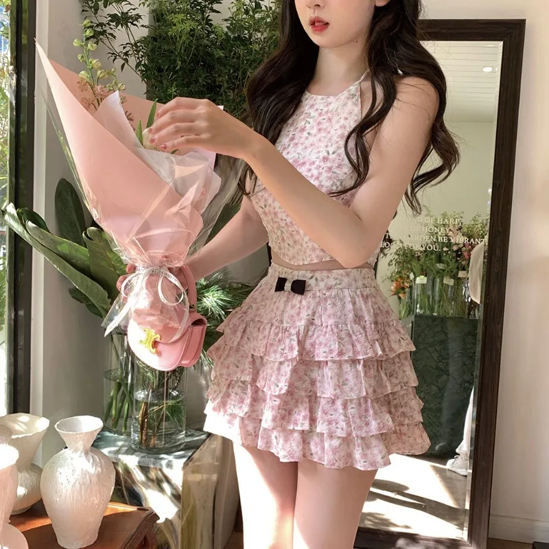 Sweet Spicy Girl Print Flower Hanging Neck Sling Top Cake Skirt Two Piece Set Women Pleated Sleeveless Fashion Slim Summer Suit