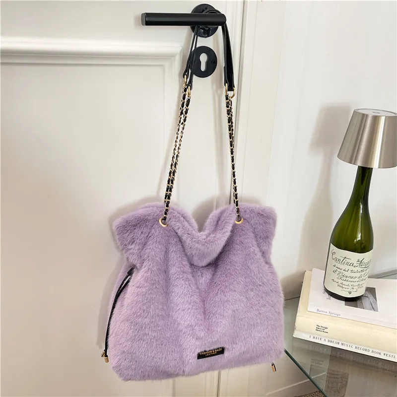 

New Lamb Wool Tote Bags Loose Plush Shoulder Bags Fashion Large Capacity Furry Crossbody Bags Small Chain Crossbody Bags