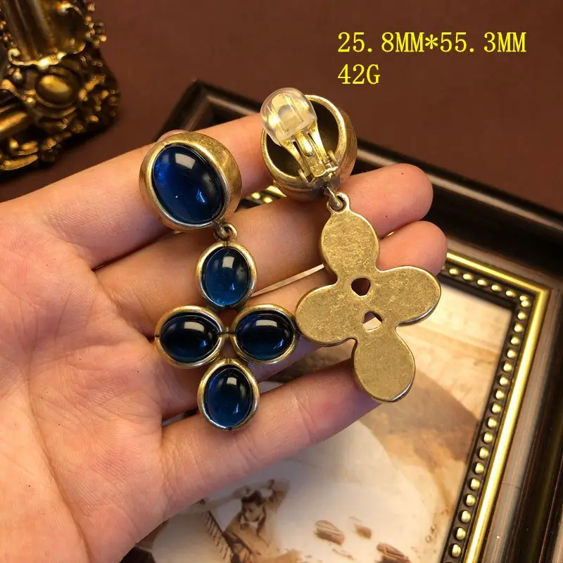 pretty Silver needle antique blue oval flower stud earrings retro palace style ear clip niche jewelry