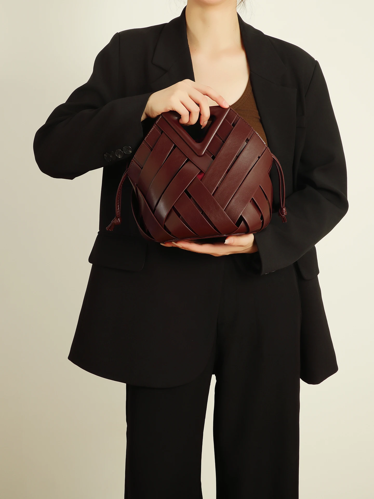 

Red Woven Basket Handbag Women's Crossbody Bag Faionable Design Casual Simple Sle Soft PU Material Vertical Square ape