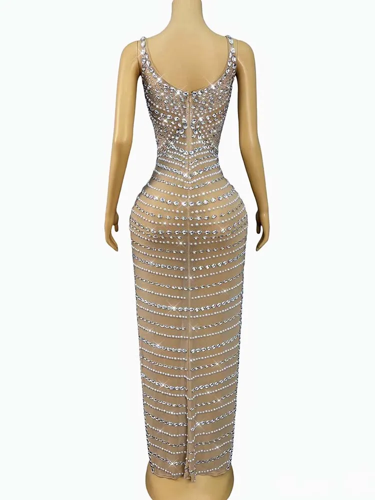 Wysokiej jakości sukienka z seksownymi ramiączkami, dekoltem w serek i rozcięciem, wykonana metodą hot stampingu, nowa kolekcja 2025, modna odzież damska na zamówienie.