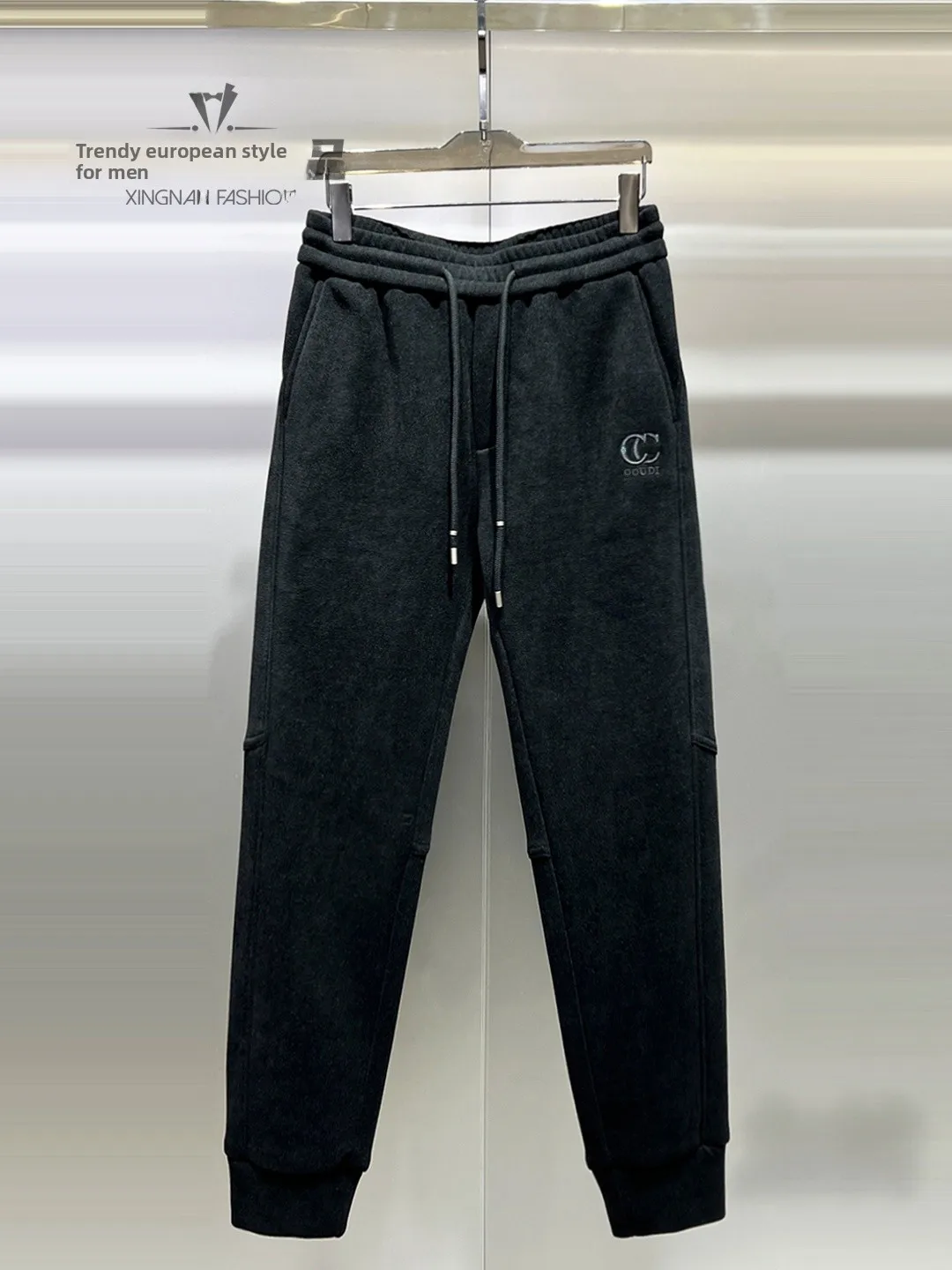 

Men's Winter Thickened Fleece Lined Sports Casual Pants Warm Casual Trousers Slim Fit Elastic Waistband Plain Color Long Trou...