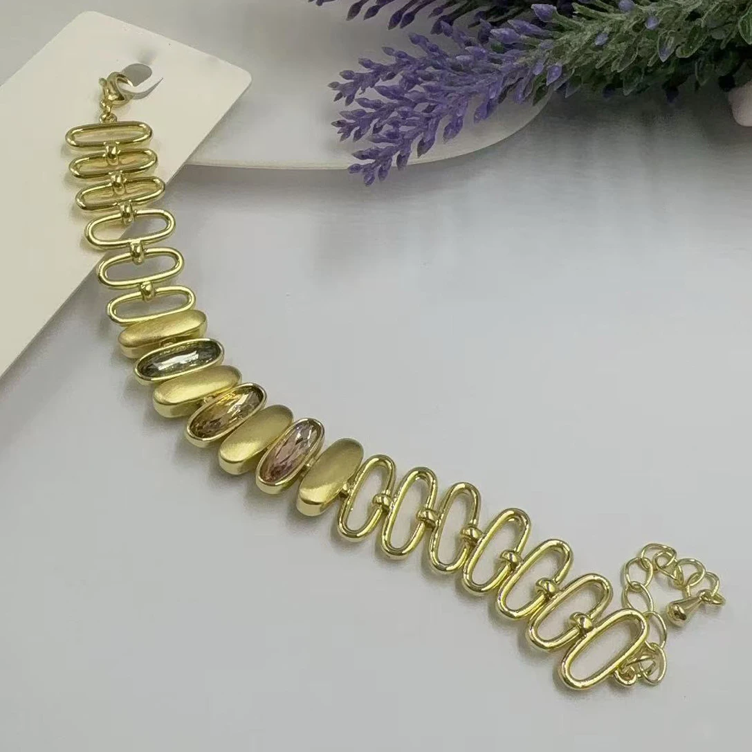 Chic Gold Tone Link Bracelet with Gradient Blue-Green Gemstone Accents Women’s Stylish Daily Fashion Jewelry