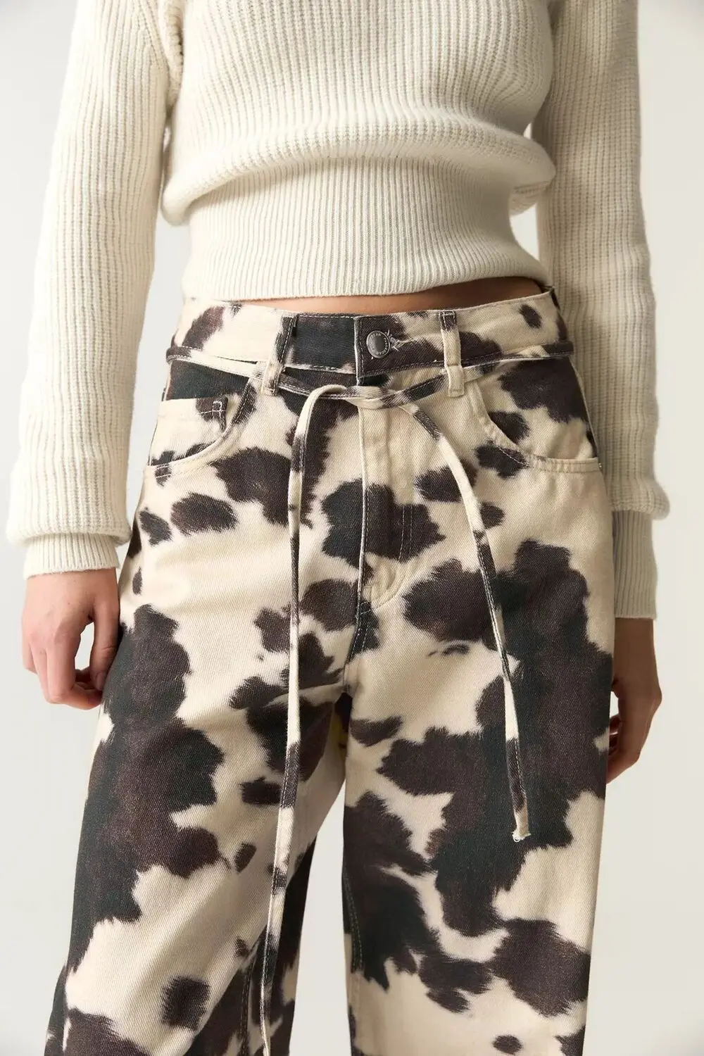 

Retro Cow Pattern Distressed Washed Vintage Loose Fit Jeans